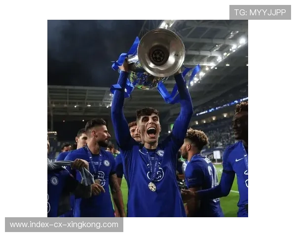 切尔西中路渗透后组织反击，哈弗茨头槌破门